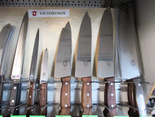 VICTORINOX